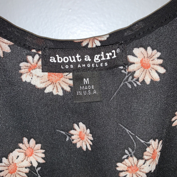 Daisy Print Tank Top - Picture 3 of 3